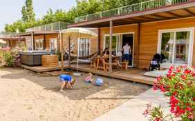 genug Platz zum Toben und Spielen - Foto: Bethel Fath